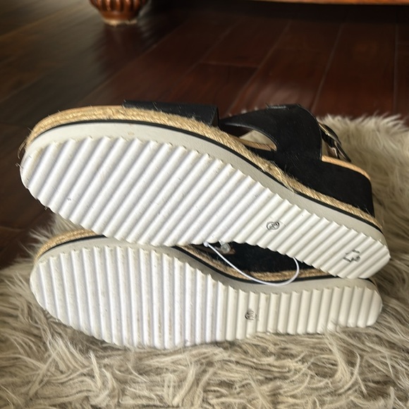 Diba | Black and Tan Wedge Sandals with Adjustable Slingback - Picture 6 of 7